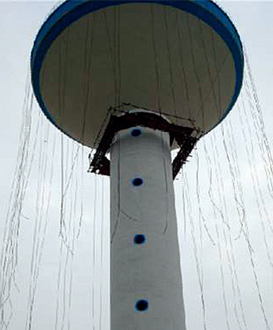 倒锥壳水塔水箱采用地面预制液压提升法施工